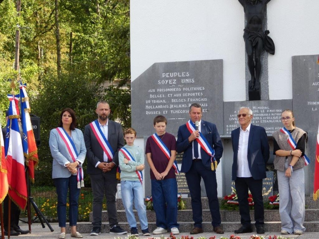 12 mr le maire